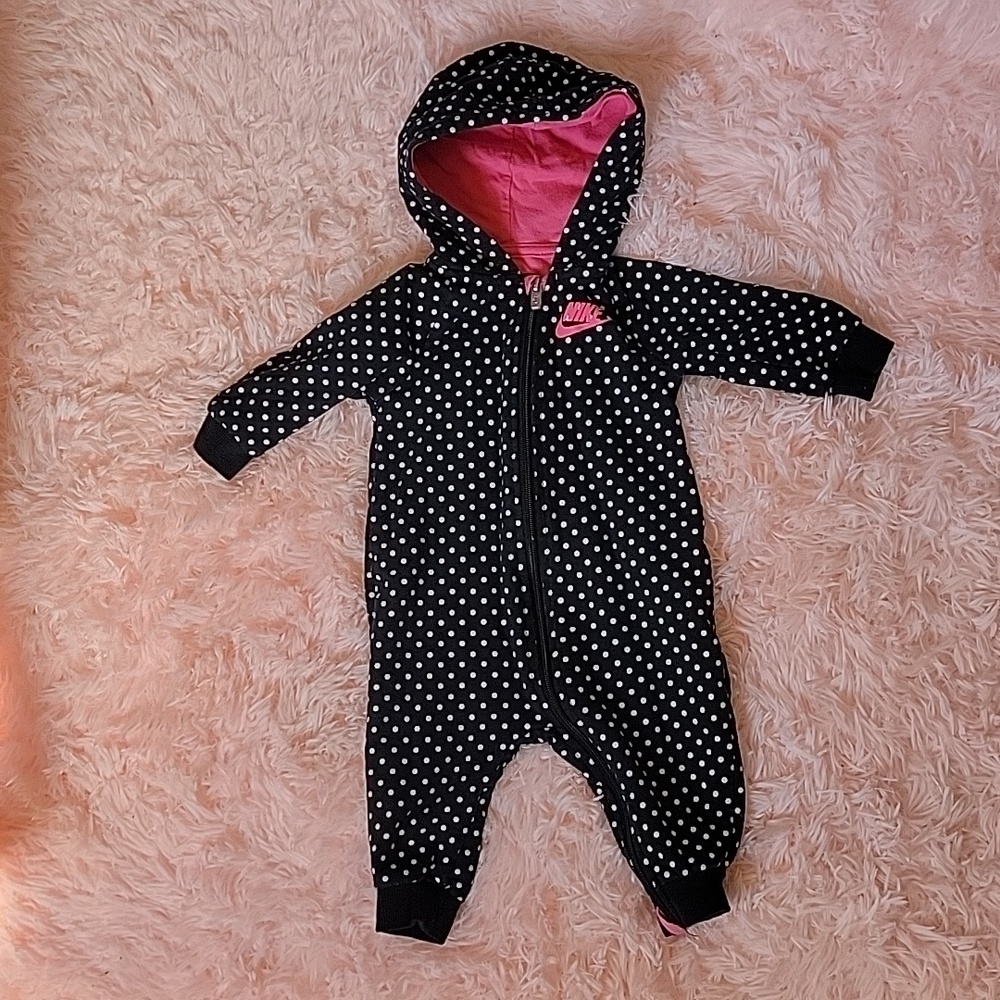Nike baby hoodie onsie 6 month